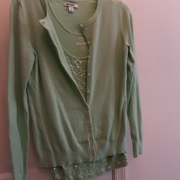 Old Navy Soft Jade-Light Green sequin tank top size Medium - Picture 2 of 7